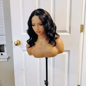 Elegant Black Wavy Hair Wig